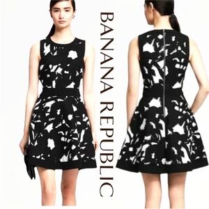Banana Republic Black and White Floral Dress